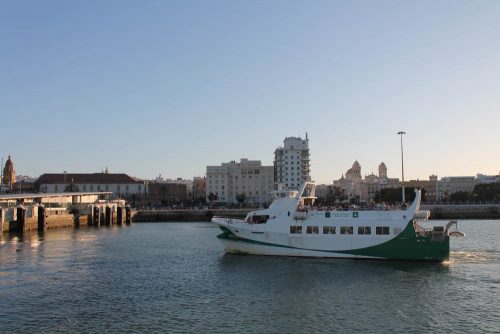 Catamarán Cádiz - ferry - Fähre nach Cádiz-Stadt