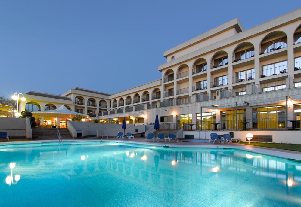 hotel con piscina en sanlucar